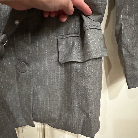 Avec Les Filles Women’s Grey Pinstriped Belted Blazer Jacket Suit Offixe Wear - Picture 10 of 13